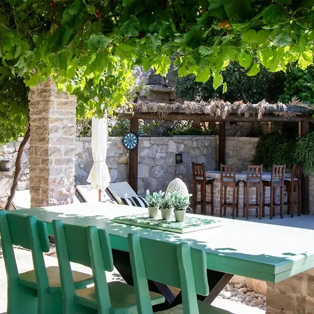 Nyaraló Authentic Dalmatian Treasure Homes - House Azur *