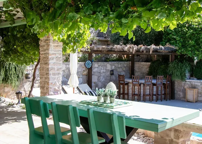 Nyaraló Authentic Dalmatian Treasure Homes - House Azur *