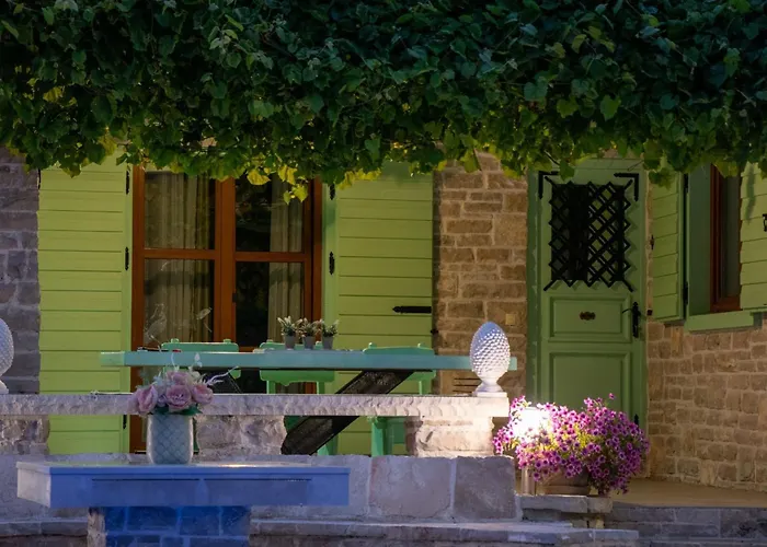 Authentic Dalmatian Treasure Homes - House Azur Nyaraló Orebić