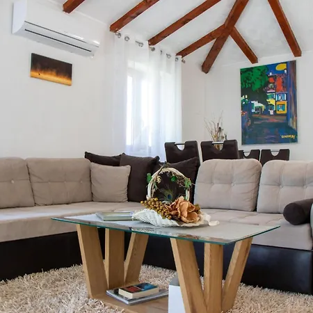 Authentic Dalmatian Treasure Homes - House Azur * Orebic