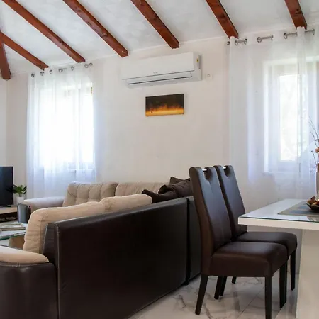 Holiday home Authentic Dalmatian Treasure Homes - House Azur *