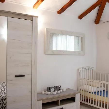 Authentic Dalmatian Treasure Homes - House Azur Orebic