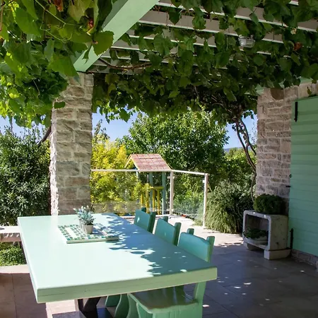 Authentic Dalmatian Treasure Homes - House Azur Semesterbostad *