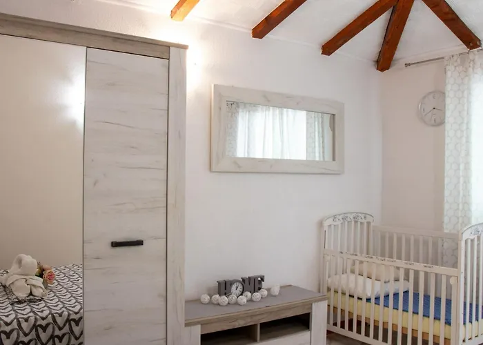 Authentic Dalmatian Treasure Homes - House Azur オレビック