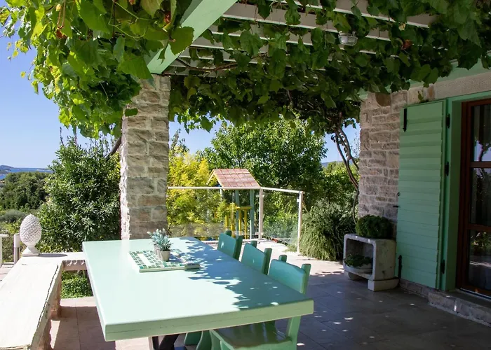 Authentic Dalmatian Treasure Homes - House Azur 別荘 *